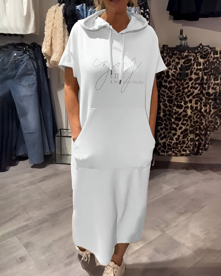 Sásquia - Casual šaty s kapucí