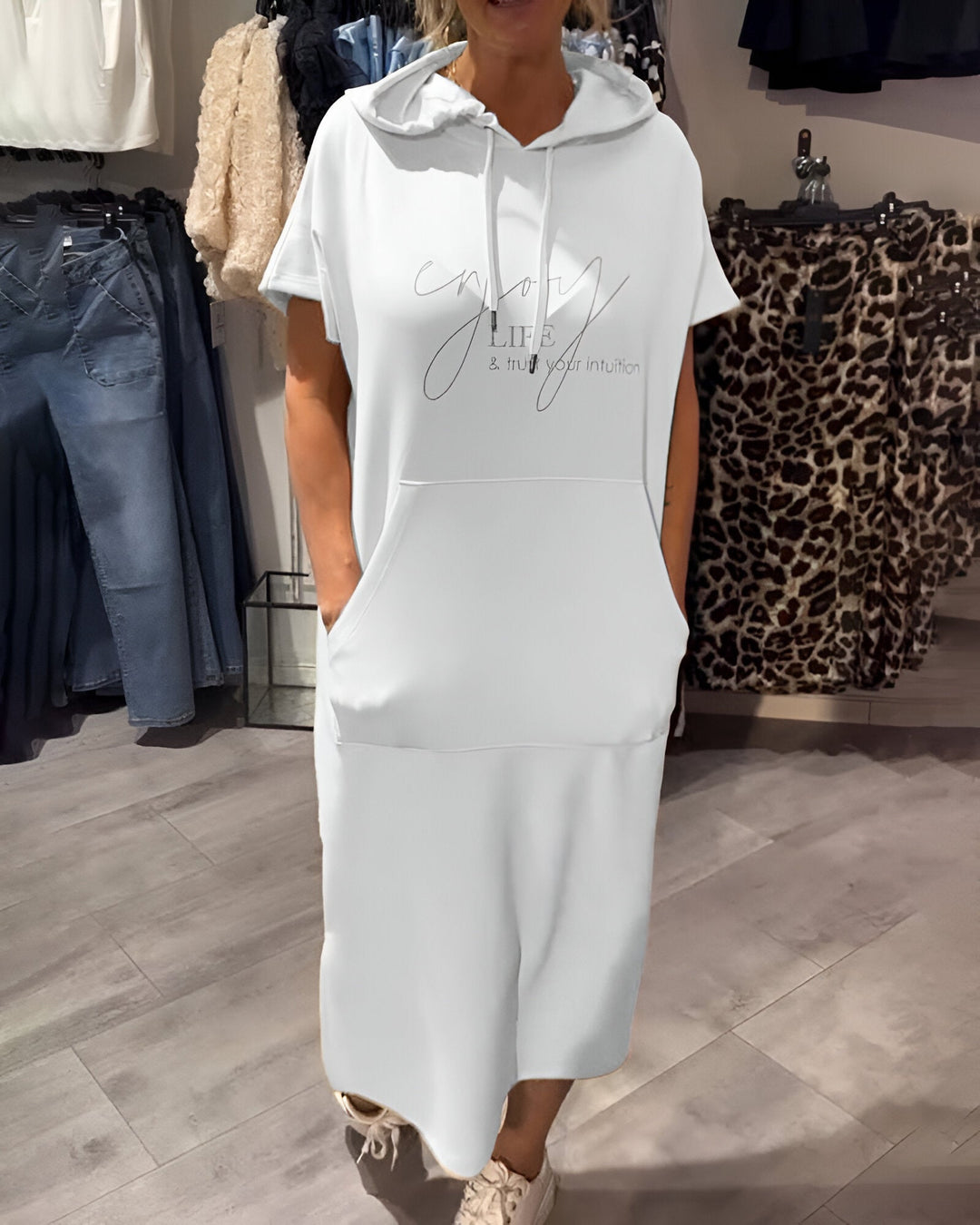 Sásquia - Casual šaty s kapucí