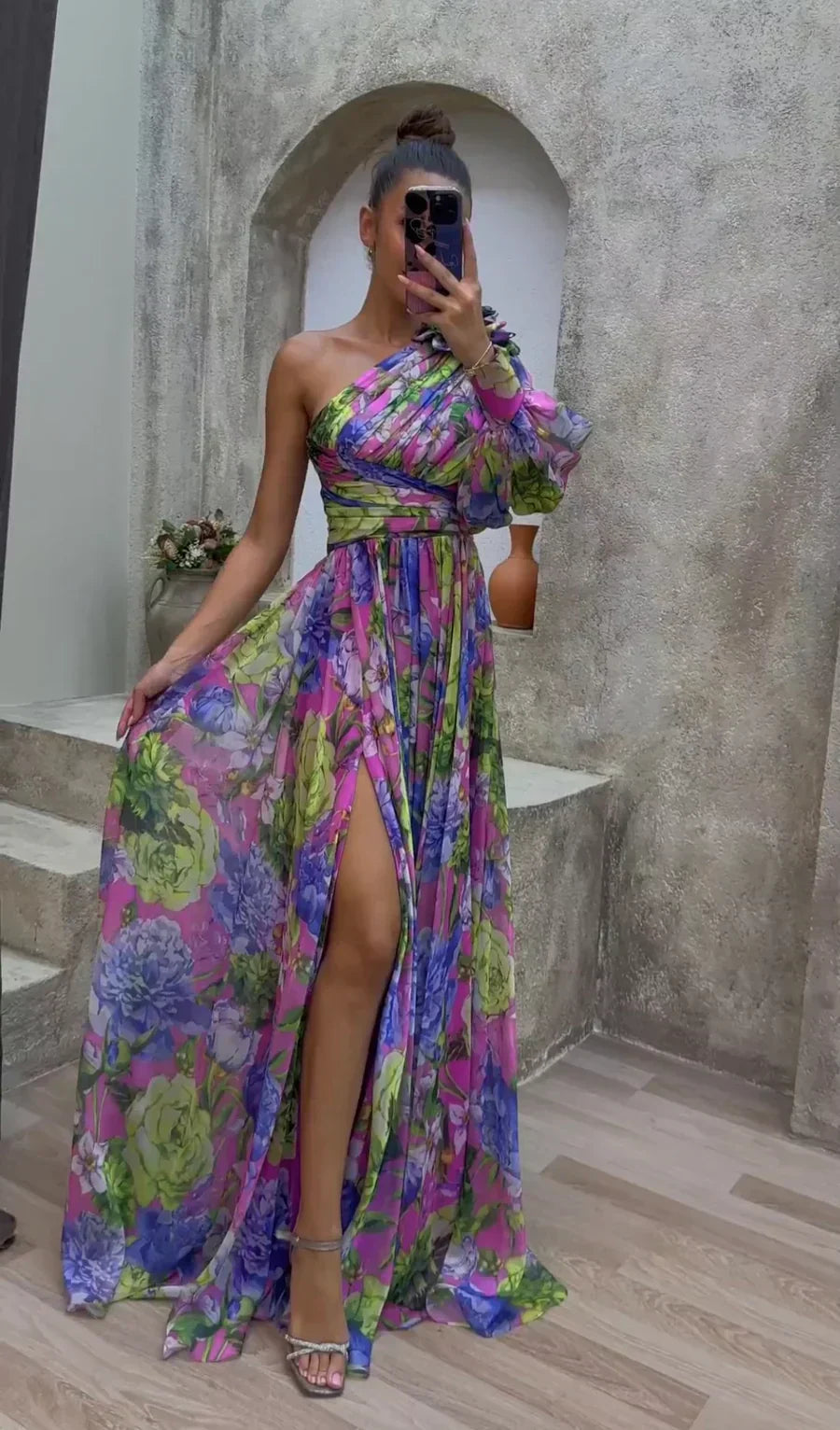 Whitney - Elegantní a Plynulé Šaty