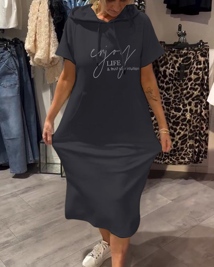 Sásquia - Casual šaty s kapucí