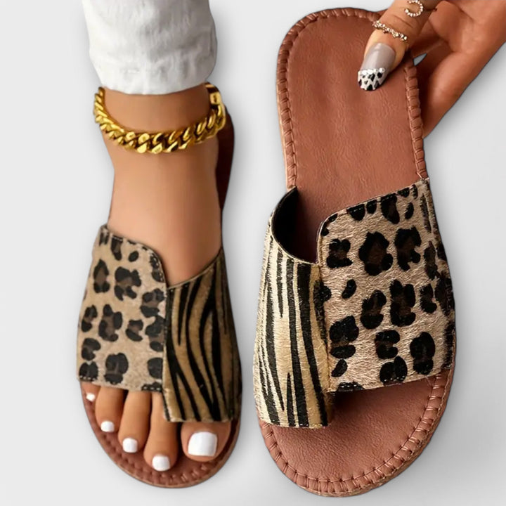 Tareyja - Bicolor sandály s leopardím potiskem