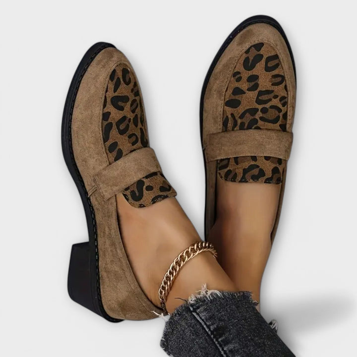 Elegantní dámské boty s leopardím vzorem