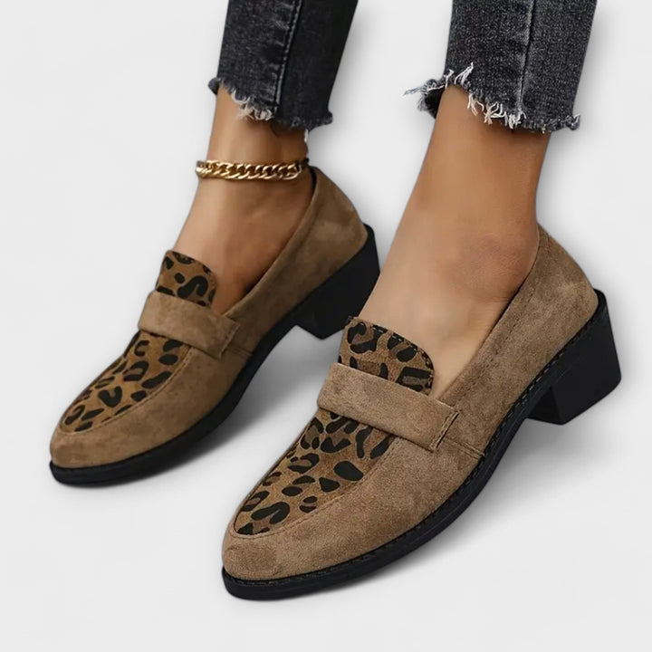 Elegantní dámské boty s leopardím vzorem