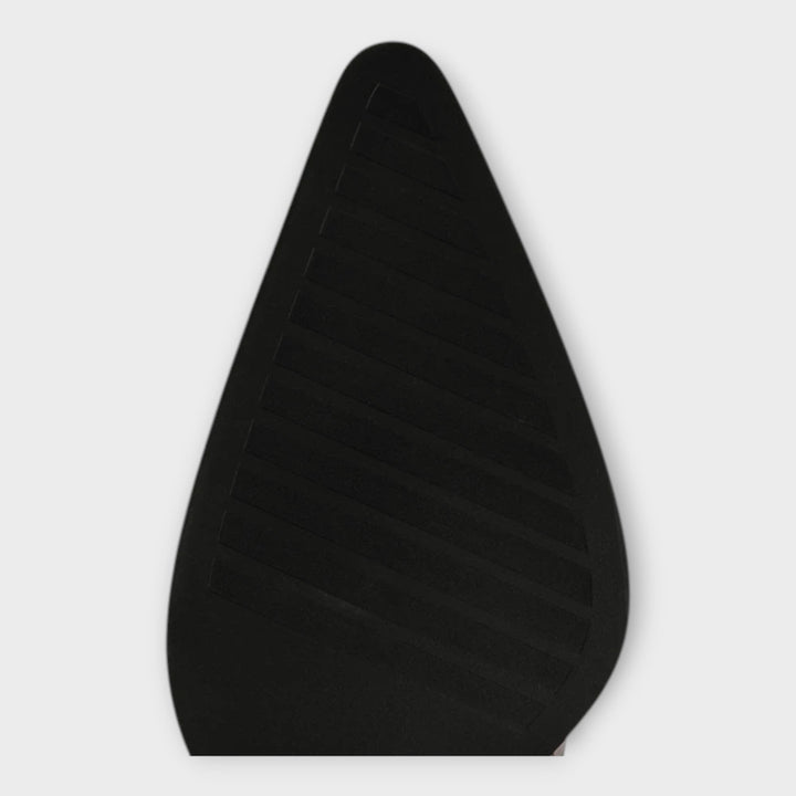 Boty s designem krokodýla a elegantním podpatkem
