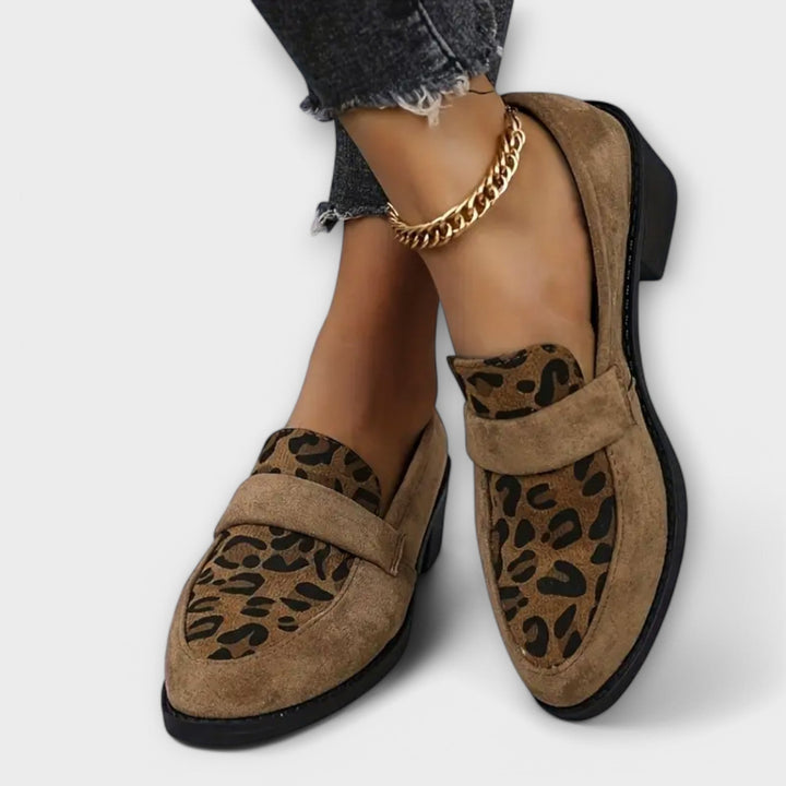 Elegantní dámské boty s leopardím vzorem