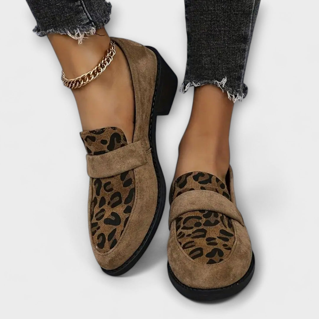 Elegantní dámské boty s leopardím vzorem
